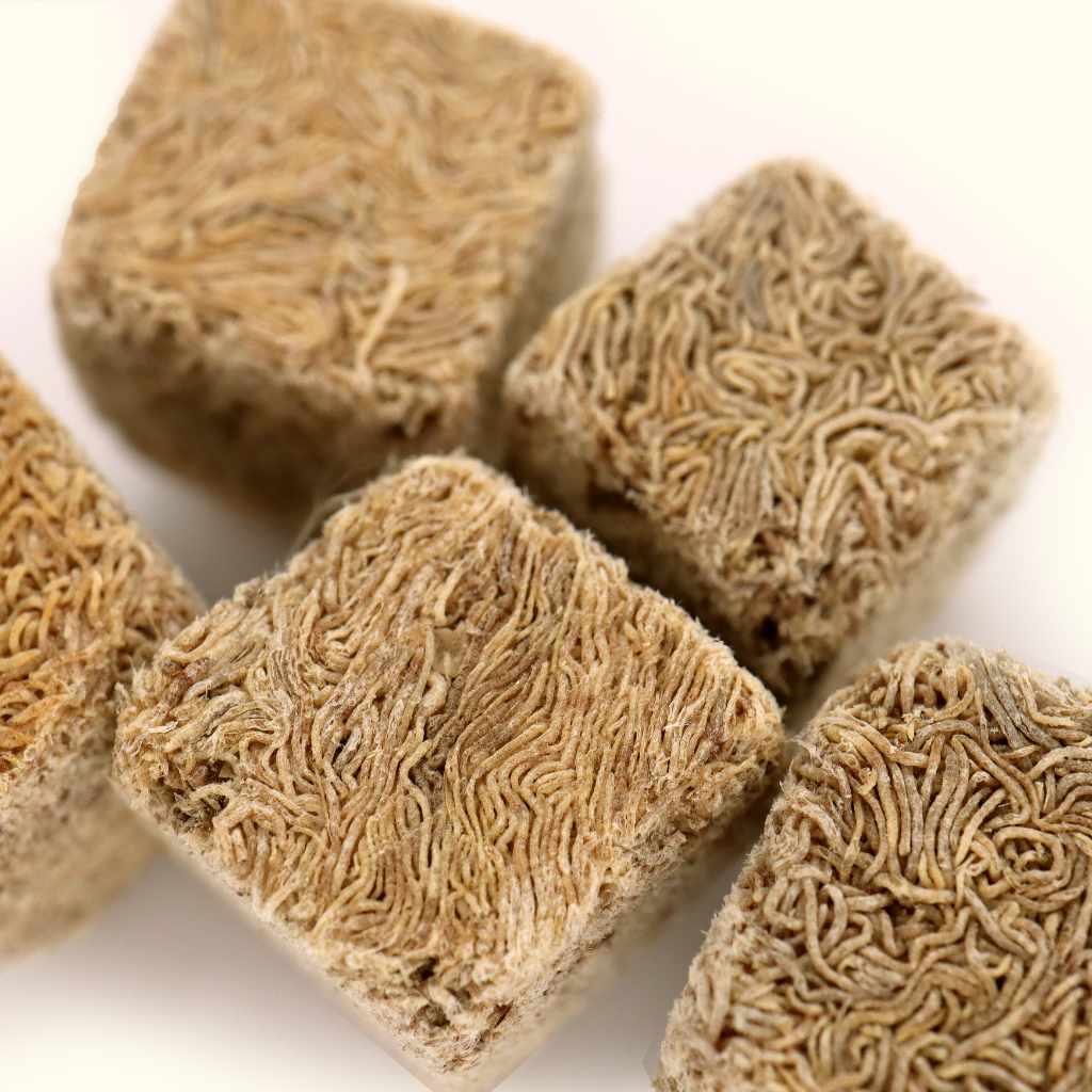 Scratch and Dent Aquarium Co-Op Freeze Dried Tubifex Worms - Image 2